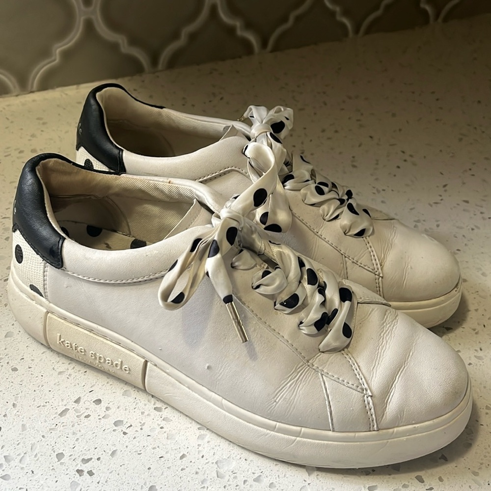 Kate spade 8.5 leather polkadot sneakers